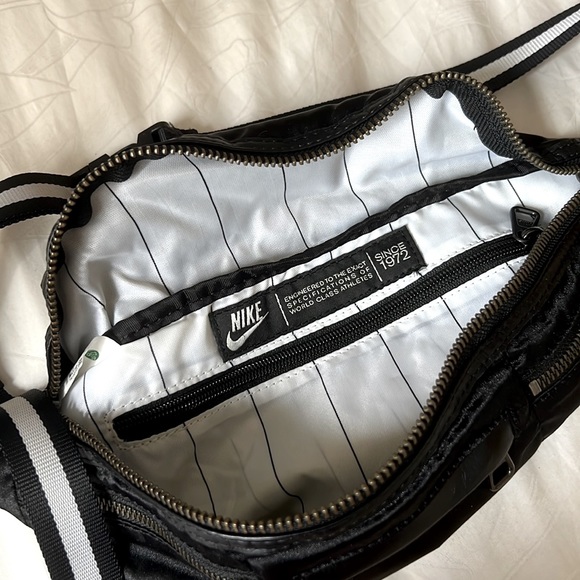 nike leather fanny pack